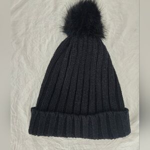 Old Navy Knitted Beanie Hat Black Unisex Men Women Winter Fall Snow Outdoors